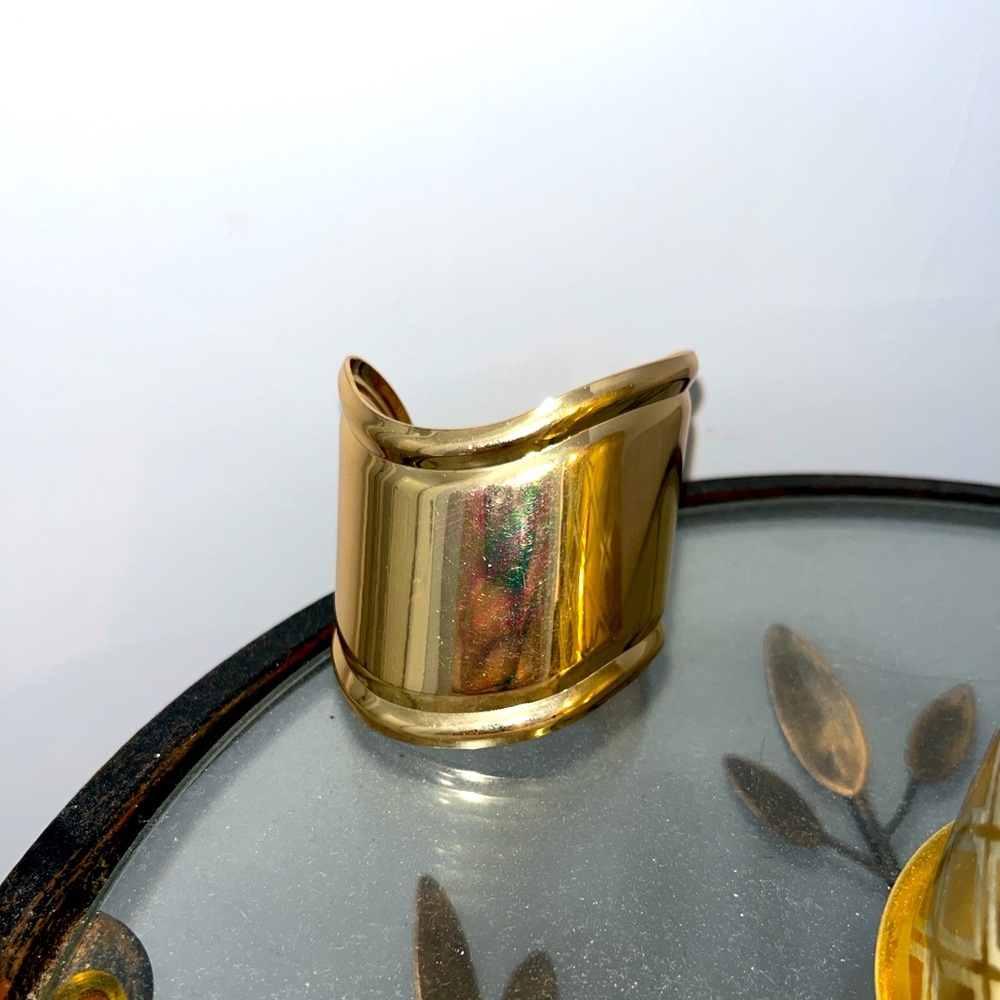 Gold wave cuff bracelet